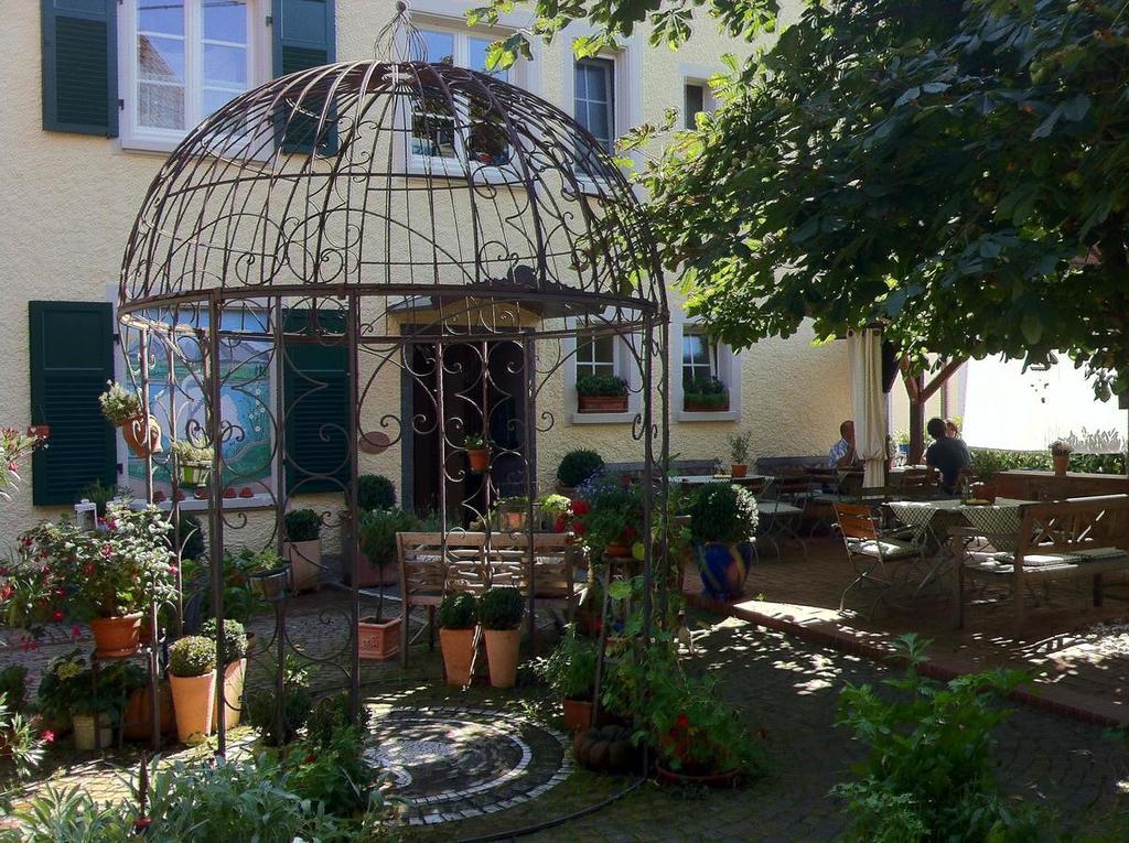 Gasthaus Schwanen Hotel Stuhlingen Exterior photo